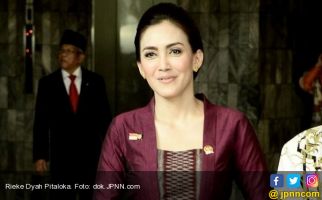 Rieke Diah Pitaloka: Masa Kalah sama Forum Honorer? - JPNN.com