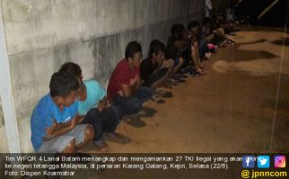 Lanal Batam Tangkap 27 Orang TKI Ilegal - JPNN.com