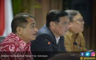 Menpar Arief Yahya Terbius Keindahan Taman Simalem Resort - JPNN.com