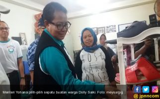 Borong Sepatu Buatan Dolly Saiki, Menteri Yohana: Lebih Èmpuk Ketimbang Buatan Perth - JPNN.com