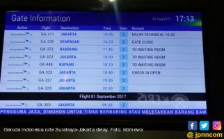 Delay 8 jam, Penumpang Garuda Surabaya -Jakarta Kecewa Berat - JPNN.com