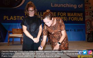 Danone Aqua dan H&M Indonesia Luncurkan Program Bottle2Fashion - JPNN.com