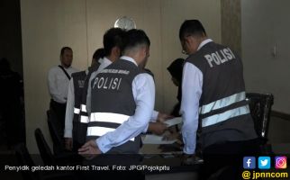 Kantor First Travel Sidoarjo Digeledah Polisi - JPNN.com