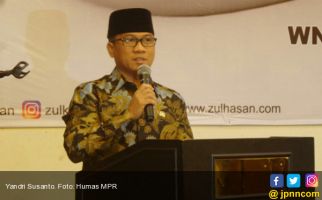 Yandri Susanto Minta Kemenag Prioritaskan Jemaah Umrah yang Siap Berangkat - JPNN.com