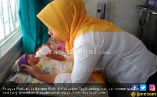 Astaga, Bayi Bertali Pusar Dibuang di Depan Rumah Warga - JPNN.com