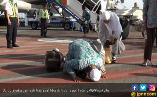 Alhamdulilah, Kloter Pertama Jemaah Haji Tiba di Indonesia - JPNN.com