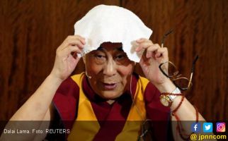 China Sewot Lihat Dalai Lama Dijamu di Amerika: Dia Separatis Bekedok Agama! - JPNN.com