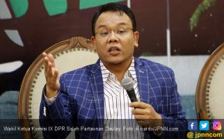 DPR Berharap Bidan PTT Usia Tua juga Diangkat jadi CPNS - JPNN.com