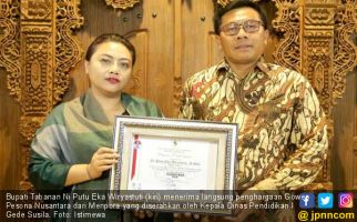 Sukses Gelar GPN 2017, Bupati Tabanan Raih Penghargaan - JPNN.com