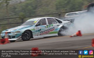 Bertarung Sengit, Pertamax Motorsport Drift Team Naik Podium - JPNN.com