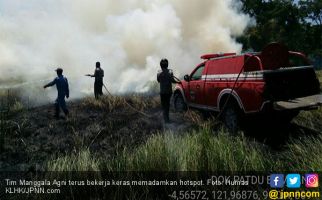 Kerja Keras Manggala Agni Menurunkan Titik Api - JPNN.com