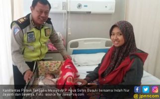 Aksi Heroik AKP Agus Menolong Seorang Ibu Melahirkan - JPNN.com