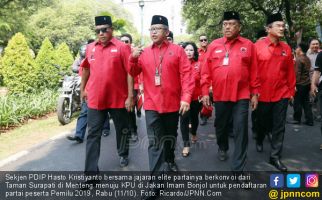 Konvoi Budaya dan Selawatan Iringi Pendaftaran PDIP ke KPU - JPNN.com
