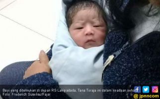 Ratusan Orang yang Berebut Asuh Bayi Ini Harus Bersabar - JPNN.com