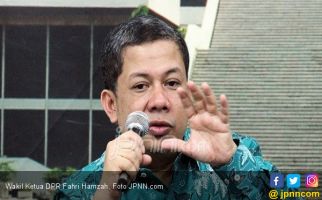 Fahri Hamzah Benarkan Novanto Mundur dari DPR dan Golkar - JPNN.com