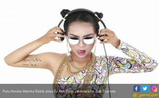 Sori, DJ Seksi Ini Sudah Ogah Berpose dengan Bikini - JPNN.com