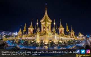 Besok, Jasad Raja Bhumibol Dikremasi di Istana Cantik Ini - JPNN.com