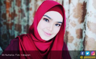 Melanggar Prokes Covid-19, Siti Nurhaliza Didenda Rp34,5 Juta - JPNN.com