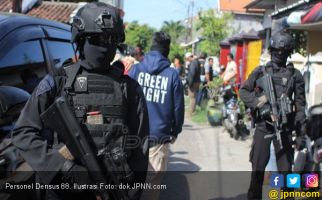Densus 88 Ciduk Terduga Teroris Jaringan Riau di Lampung - JPNN.com