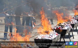 BC Teluk Bayur Musnahkan Barang Ilegal Senilai Rp 6 Miliar - JPNN.com