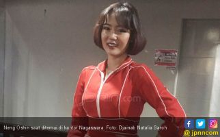Neng Oshin Ajak Karaokean di Sukabumi - JPNN.com