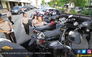 Kurang dari 2 Menit, Dua Motor Raib - JPNN.com