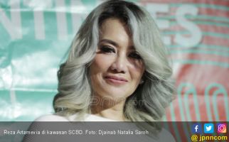 Lama Sendiri, Reza Artamevia Mulai Merindukan Sosok Pria - JPNN.com