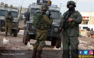 Israel Geledah SD Palestina, Siswa Ketakutan sampai Ngompol - JPNN.com