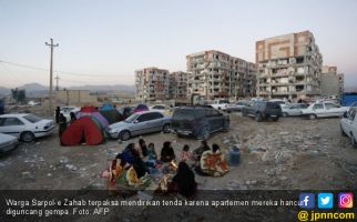Gempa Robohkan Ribuan Apartemen, Rouhani Sindir Ahmadinejad - JPNN.com