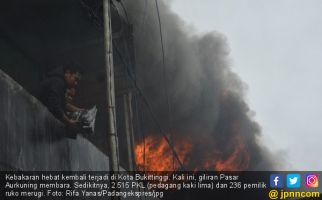 Pusat Grosir Konveksi Terbesar Sumbar Ludes Terbakar - JPNN.com