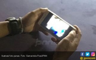 Foto Panas Siswi SMK Beredar di Media Sosial - JPNN.com