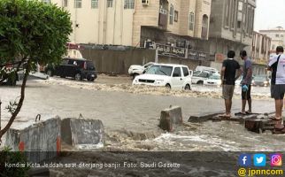 Waspada! Arab Saudi Terancam Dilanda Badai Petir, Hujan Es hingga Banjir - JPNN.com