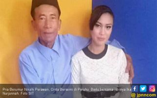 Pria Berumur Nikahi Perawan, Cinta Bersemi di Perahu - JPNN.com