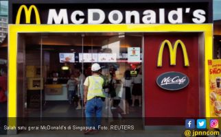 Viral!!! Video Satpam McDonald’s Paksa Muslimah Lepas Hijab - JPNN.com
