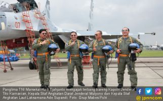 Panglima TNI Bikin Jenderal Tito Deg-Degan Terbang di Sukhoi - JPNN.com