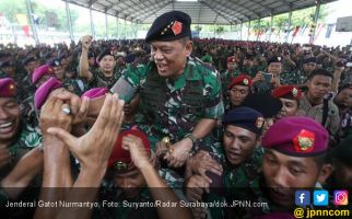 Indikasi Buruknya Komunikasi Presiden dengan Jenderal Gatot? - JPNN.com