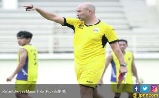 Tak Suka Tiki Taka, Pelatih Mitra Kukar Pilih Total Football - JPNN.com