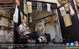 Kisah Pilu Kakek Penjual Taplak Menjaga Jiwa Aleppo - JPNN.com