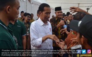 Mobil Jokowi Melintas Tanpa Sirine, Rakyat Senang - JPNN.com