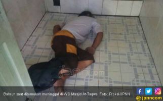 Innalillahi, Pak Bahrun Meninggal di Toilet Masjid - JPNN.com