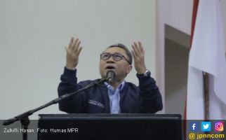 Ditanya soal Prabowo, Zulkifli Malah Sebut Nama Pak Jokowi - JPNN.com