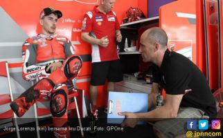 MotoGP 2018: Manajer Tim Ducati Kesal ke Lorenzo, Kenapa? - JPNN.com