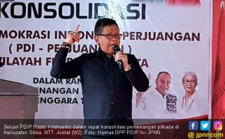 Pesan Mega ke Jokowi dan Pantun Semangati Kader PDIP NTT - JPNN.com