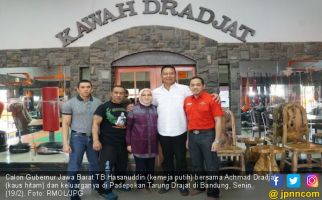 Aa Boxer Guru Besar Tarung Drajat Pilih Dukung Kang Hasan - JPNN.com