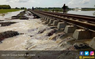 Jalur KA Cirebon Sudah Bisa Dilalui - JPNN.com