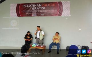 Sukseskan OK OCE, House of Ende Latih Ibu-Ibu Johar Baru - JPNN.com