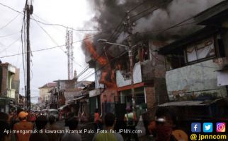 7 Rumah di Kramat Pulo Ludes Terbakar - JPNN.com