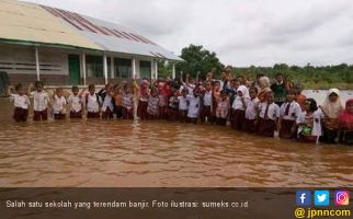 Banjir, Sekolah Ini Liburkan Para Siswanya hingga Dua Pekan - JPNN.com