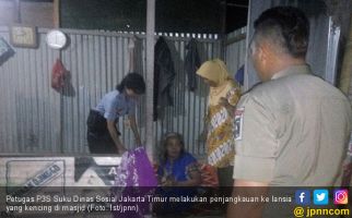 Lansia Kencing di Masjid, Warga Ciracas Kelabakan - JPNN.com