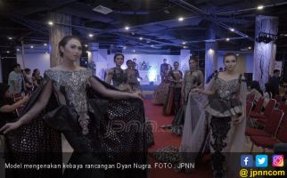 Kebaya Mewah Sambut Hari Kartini - JPNN.com